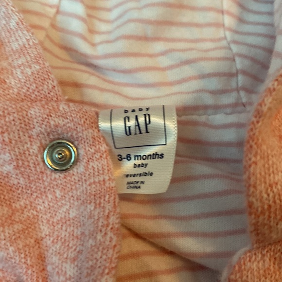 Baby Gap Bear 3-6M Reversible Hoodie Sweatshirt Jacket snaps pink stripes - Picture 6 of 9